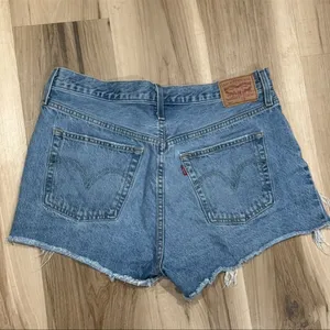 Levi’s 501 Cutoff Shorts Women’s 32 thumbnail 6