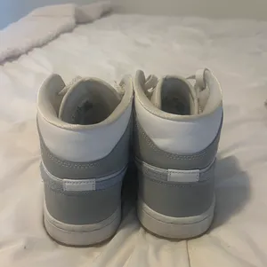 Nike Jordan Air 1 Mid thumbnail 4