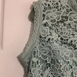 Nanette‎ Lepore knit embroidered sleeveless top women's size large zip back thumbnail 3