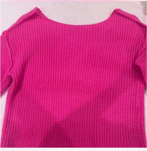 Pink off the shoulder sweater NEVER WORN size medium thumbnail 2