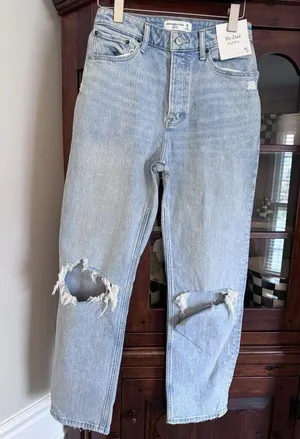Abercrombie Jeans The Dad High Rise Curve Love, Ripped Wash 26/2S Distressed thumbnail 1