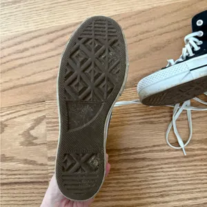 Platform converse thumbnail 3