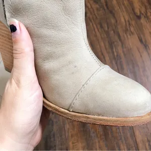 LL Bean Signature • Leather Ankle Boots heeled tan beige bootie zip cap toe thumbnail 11