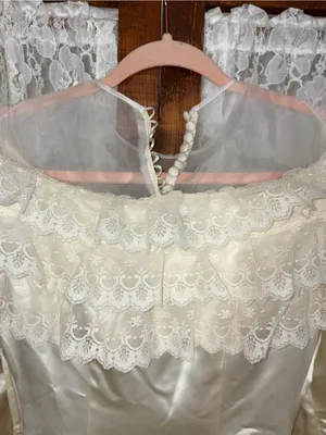Spectacular Vintage 1940s Liquid Satin Wedding Gown thumbnail 6