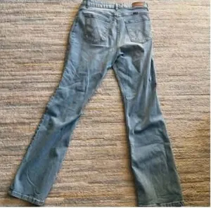 Classic wrangler hi rise jeans thumbnail 1