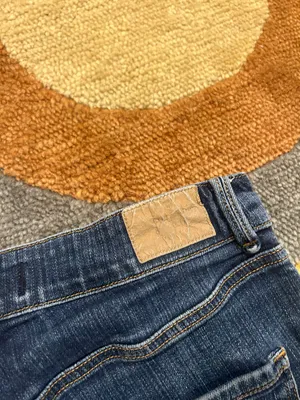 Abercrombie Vintage Pockets Y2K Style Denim Jean Shorts Women’s Size 6 thumbnail 5