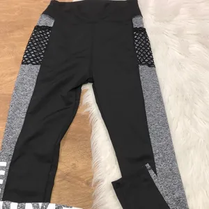 Small/Medium black high rise fitness leggings thumbnail 1