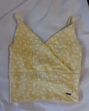 Hollister Top thumbnail 1