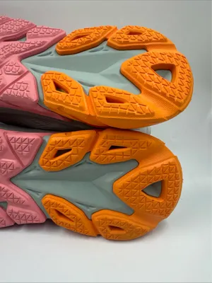 Hoka One One Women’s Clifton Edge Running Shoes Us10 Gray Pink Orange 1110511 thumbnail 16