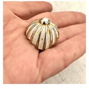 Cream/gold tone vintage cocktail ring thumbnail 2