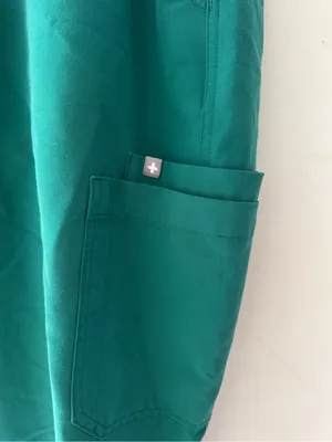 FIGS Yola Skinny Scrub Pants Green Size Medium thumbnail 3
