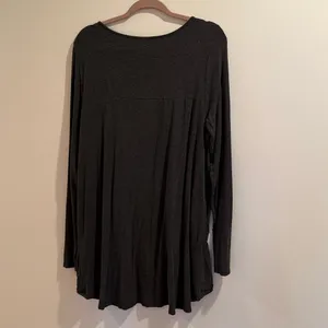 Elegant Gray Long Sleeve Women's Top Size Large thumbnail 3