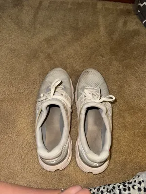 On Cloud Shoes thumbnail 3