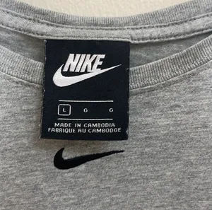 Nike Crop Top, Size Large thumbnail 5
