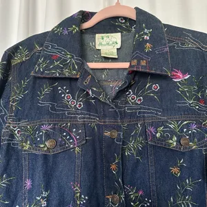 Quacker Factory Jacket Embroidered Floral Blue Denim Jean Trucker Women's Size L thumbnail 2