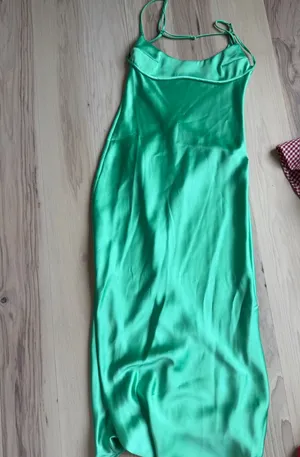 Zara Green Satin Slip Midi Dress thumbnail 3