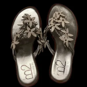 Beautiful Silver & white flowered leather sandals B2 by Bernardo worn 2x EUC thumbnail 2