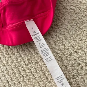 LULULEMON Energy Bra Calypso Pink Medium Support B/C Cup Luxtreme Sz 4 Like New thumbnail 9