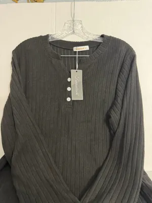 Fantaslook Women's Black Ribbed V-Neck Sweater thumbnail 2