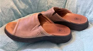 Ariat Women’s Leather Slippers thumbnail 1