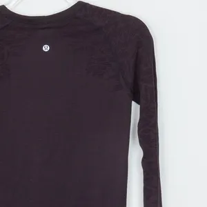 Lululemon Swiftly Tech‎ Long Sleeve Floral Shirt Purple Size 6 Thumbhole Running thumbnail 8