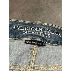 American Eagle Outfitters Distressed Jeans Super‎ Stretch Light Wash Denim B-901 thumbnail 3