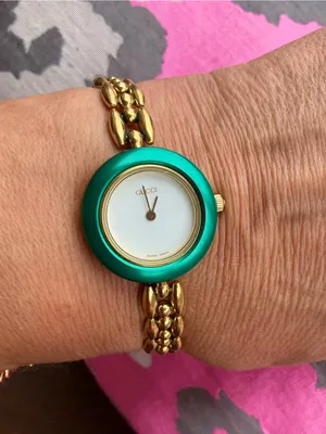 Gucci dressy gold chain Bracelet Watch with Interchangeable Colored Bezels💛💚❤️💙🖤 thumbnail 13