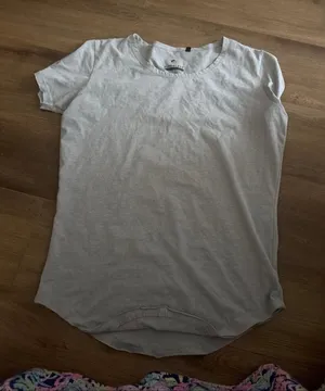 Alphalete Light Gray Scoop Neck Casual Tee thumbnail 1