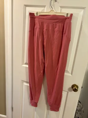 Lululemon Joggers thumbnail 3