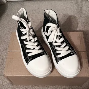 SHEIN Women's Casual Lace-up High Top Canvas Shoes thumbnail 6