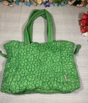 WILDFOX Textured Floral Tote Bag - Green - One Size pre-owned thumbnail 1