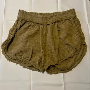 Daily Practice Anthro Olive Green Gauzy Cotton Distressed Beach Shorts Size S thumbnail 2