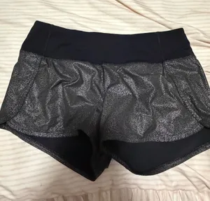 Lululemon Speed Shorts 2.5" Low-Rise thumbnail 1