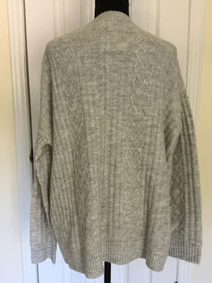 Legendary Outfitters Women’s Cable Knit Crewneck Sweater Light Gray Size L thumbnail 5
