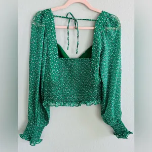 LULUS Green Long Sleeve Cropped Top Blouse Size L NWT thumbnail 6
