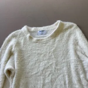 Old Navy Fuzzy Eyelash Crewneck Sweater thumbnail 7