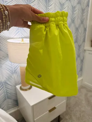 Lululemon Hot Hot Shorts thumbnail 1