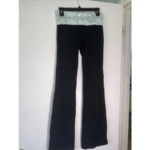 PINK Victorias Secret Yoga Pants Black Flare Sequin Foldover Waist Small Regular thumbnail 3
