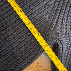 Alice + Olivia Black‎ Ribbed Scoop Neck Sweater thumbnail 6