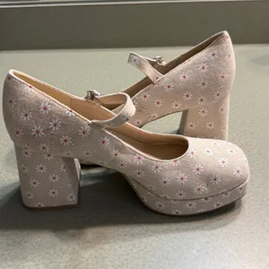 Madden Girl Floral Mary Jane Platform Heels‎ B26 thumbnail 8