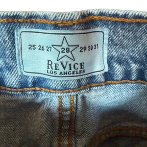 Revice Mid Rise‎ Blue Button Fly Jeans Sz 28 thumbnail 7