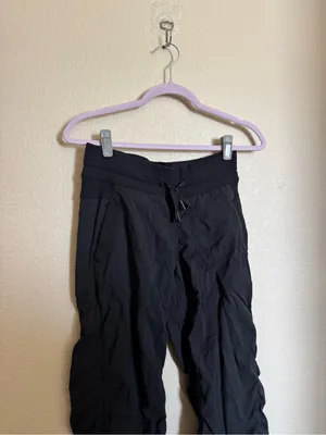Lululemon lined mid rise studio‎ dance pant size 6 in black ruched leg thumbnail 5