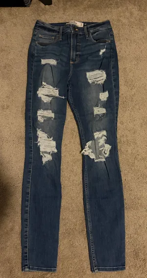 High waisted light wash ripped jeans thumbnail 1