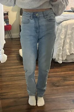 American Eagle Jeans thumbnail 1
