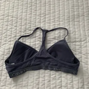 Calvin Klein Women's Purple Bralette Size Medium Padded EUC thumbnail 2