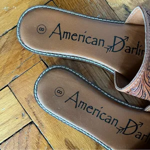 •American Darling hand tooled leather sandal• Size 8 thumbnail 4