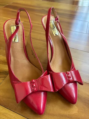 Halogen red pumps thumbnail 2