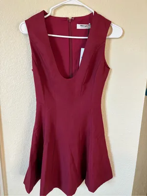SHOWPO Larah Mini Dress NWT Size 2 thumbnail 2