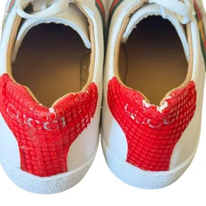 Gucci "Ace" leather low-top sneakers with crocodile-embossed leather trim SZ 36. thumbnail 4