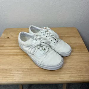 Vans Women’s Old Skool Sneakers in True White Size 6 thumbnail 2